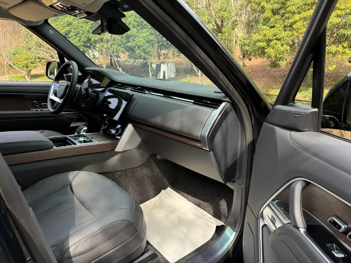 2023 Land Rover Range Rover 3.0T 360HP L6 8AT,autocango,china used car exporter,china ev exporter,chinese used car exporter,chinese used ev exporter