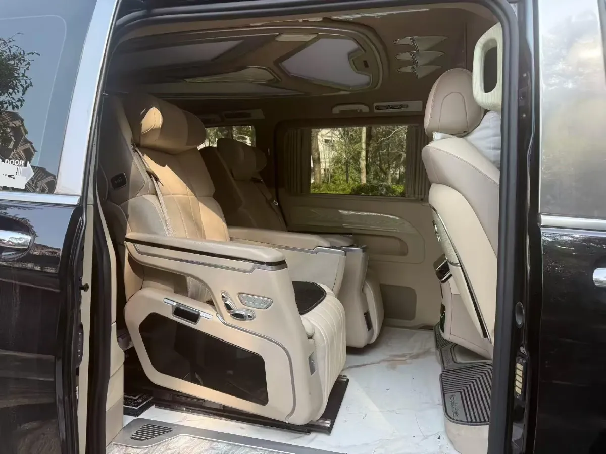 2023 Mercedes-Benz Vito 2.0T 211HP L4 9AT,autocango,china used car exporter,china ev exporter,chinese used car exporter,chinese used ev exporter