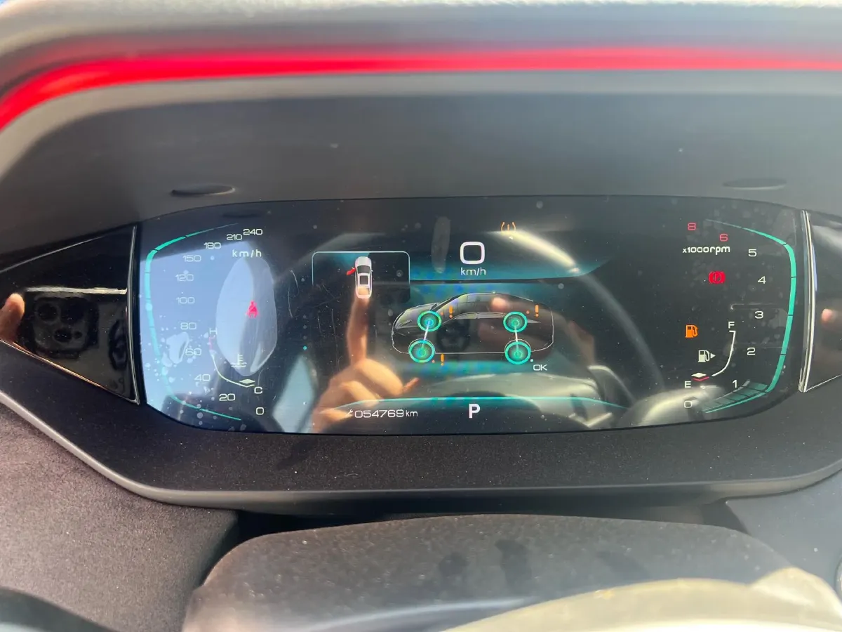 2023 DongFeng Aeolus YiXuan MAX 1.5T 190HP L4 7DCT,autocango,china used car exporter,china ev exporter,chinese used car exporter,chinese used ev exporter