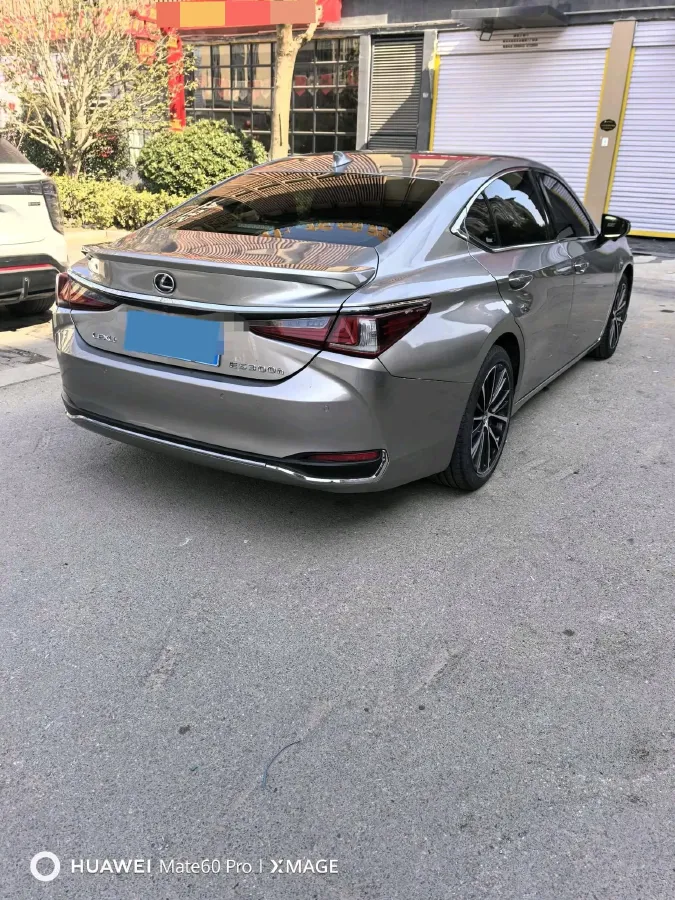 2021 Lexus ES 2.5L 178HP L4 E-CVT Hybrid,autocango,china used car exporter,china ev exporter,chinese used car exporter,chinese used ev exporter