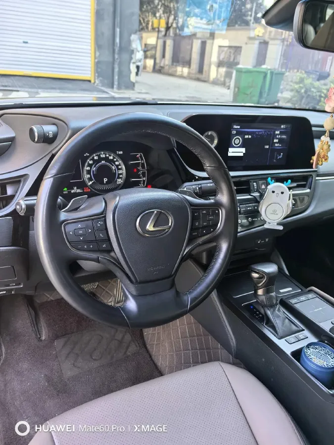 2021 Lexus ES 2.5L 178HP L4 E-CVT Hybrid,autocango,china used car exporter,china ev exporter,chinese used car exporter,chinese used ev exporter