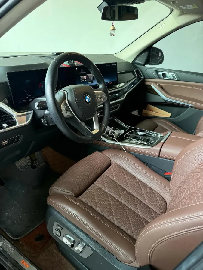 2023 BMW X7 3.0T 381HP L6 8AT,autocango,china used car exporter,china ev exporter,chinese used car exporter,chinese used ev exporter