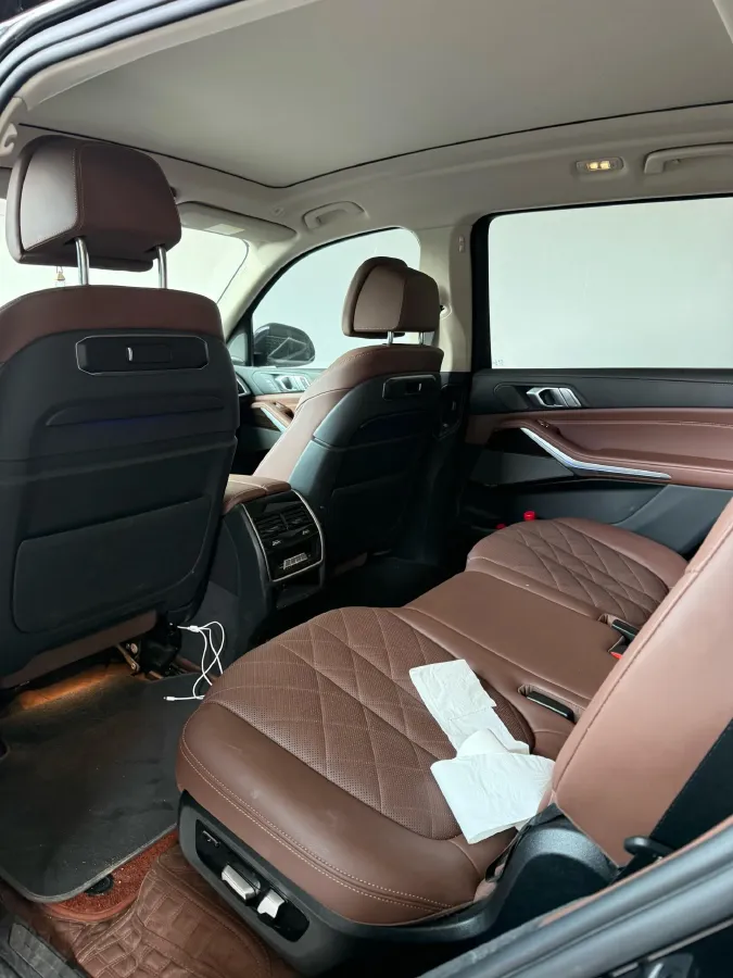 2023 BMW X7 3.0T 381HP L6 8AT,autocango,china used car exporter,china ev exporter,chinese used car exporter,chinese used ev exporter