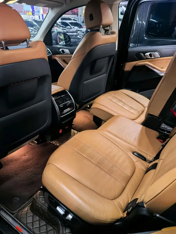 2019 BMW X7 3.0T 340HP L6 8AT,autocango,china used car exporter,china ev exporter,chinese used car exporter,chinese used ev exporter