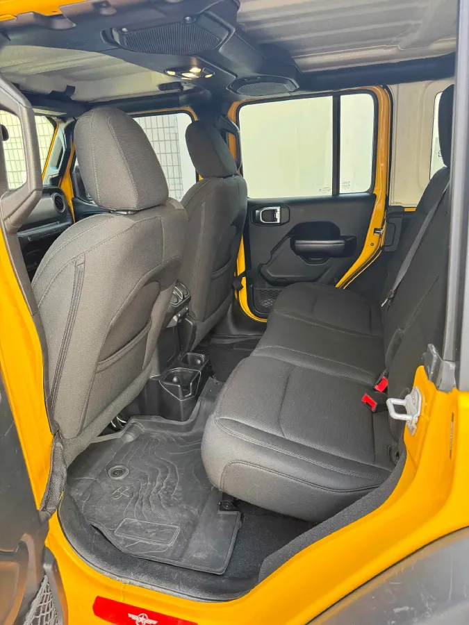 2019 Jeep Wrangler 2.0T 266HP L4 8AT,autocango,china used car exporter,china ev exporter,chinese used car exporter,chinese used ev exporter