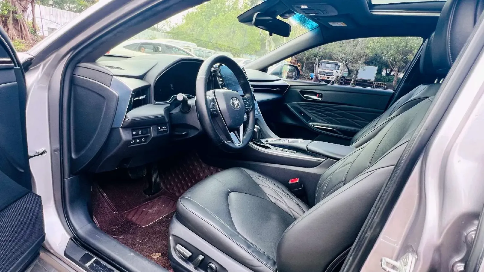 2019 Toyota Avalon 2.5L 209HP L4 8AT,autocango,china used car exporter,china ev exporter,chinese used car exporter,chinese used ev exporter