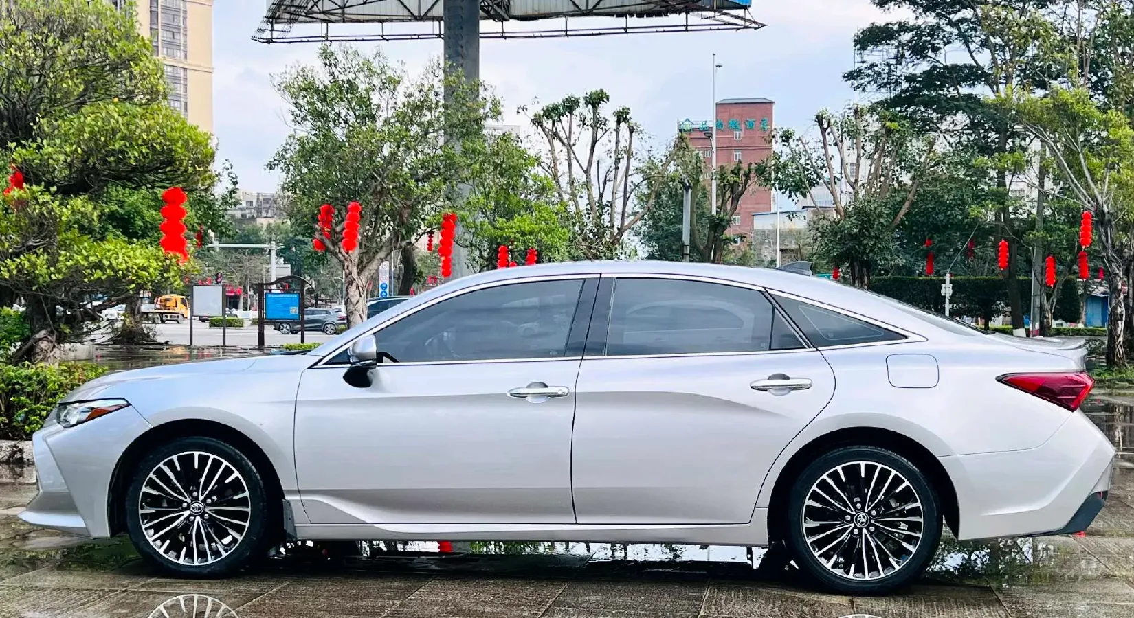 2019 Toyota Avalon 2.5L 209HP L4 8AT,autocango,china used car exporter,china ev exporter,chinese used car exporter,chinese used ev exporter