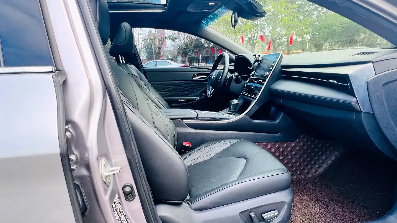 2019 Toyota Avalon 2.5L 209HP L4 8AT,autocango,china used car exporter,china ev exporter,chinese used car exporter,chinese used ev exporter