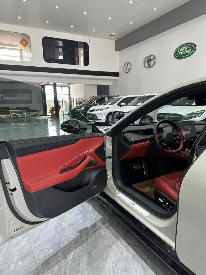 2024 MI SU7 BEV 101KWH,autocango,china used car exporter,china ev exporter,chinese used car exporter,chinese used ev exporter