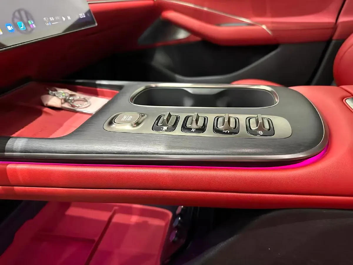 2024 MI SU7 BEV 101KWH,autocango,china used car exporter,china ev exporter,chinese used car exporter,chinese used ev exporter