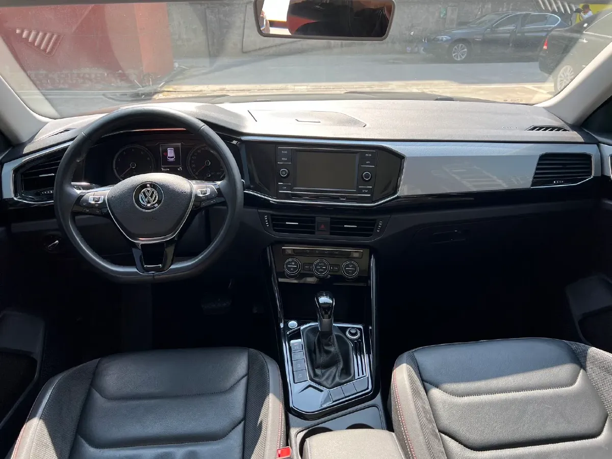 2019 Jeep Cherokee 2.0T 234HP L4 9AT,autocango,china used car exporter,china ev exporter,chinese used car exporter,chinese used ev exporter