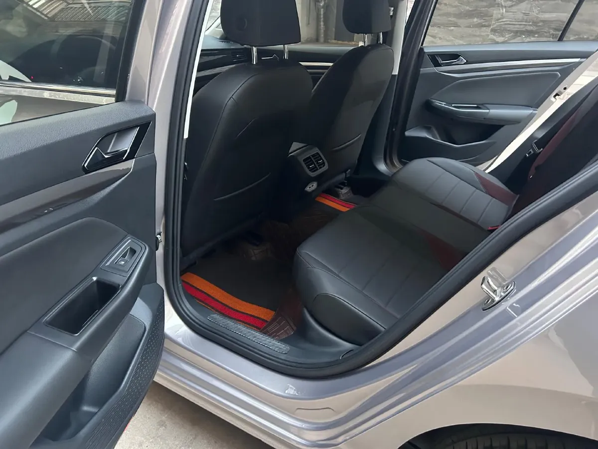 2019 Volkswagen Golf Sportsvan 1.6L 110HP L4 6AT,autocango,china used car exporter,china ev exporter,chinese used car exporter,chinese used ev exporter