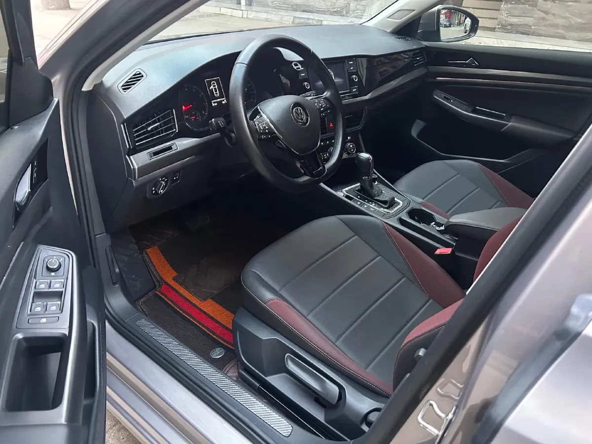 2019 Volkswagen Golf Sportsvan 1.6L 110HP L4 6AT,autocango,china used car exporter,china ev exporter,chinese used car exporter,chinese used ev exporter