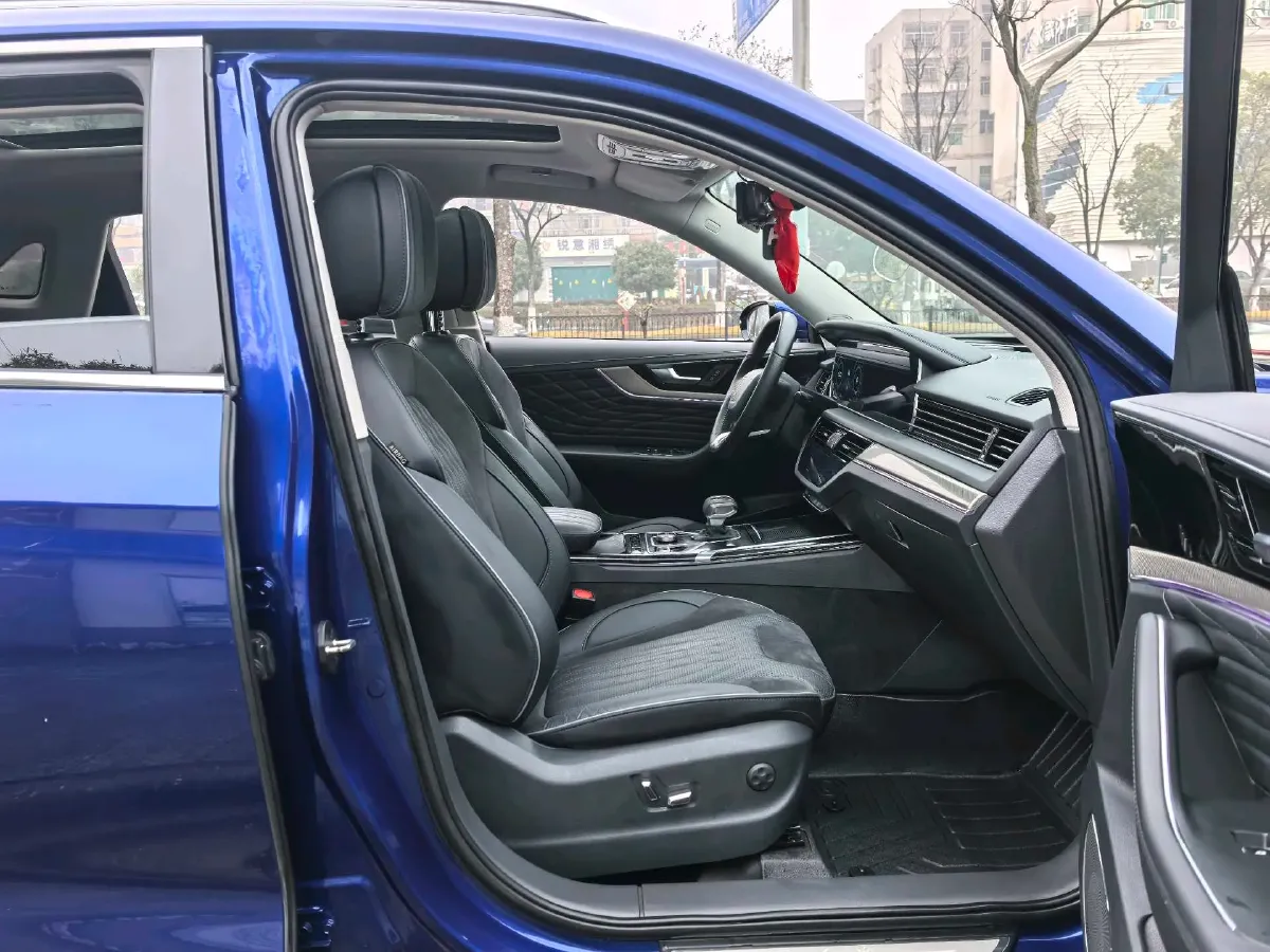 2022 HongQi HS5 2.0T 224HP L4 6AT,autocango,china used car exporter,china ev exporter,chinese used car exporter,chinese used ev exporter