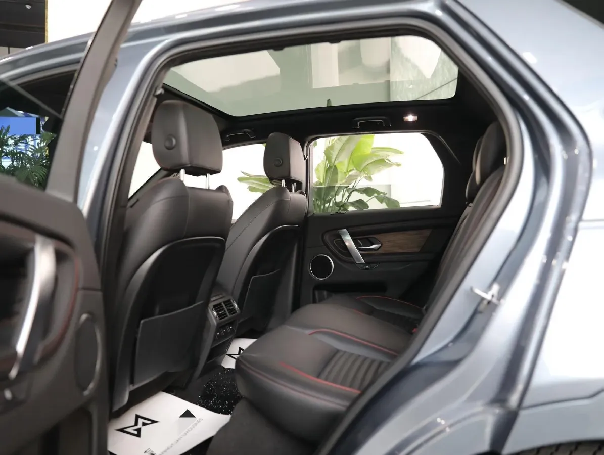 2020 Land Rover Discovery Sport 2.0T 249HP L4 9AT,autocango,china used car exporter,china ev exporter,chinese used car exporter,chinese used ev exporter