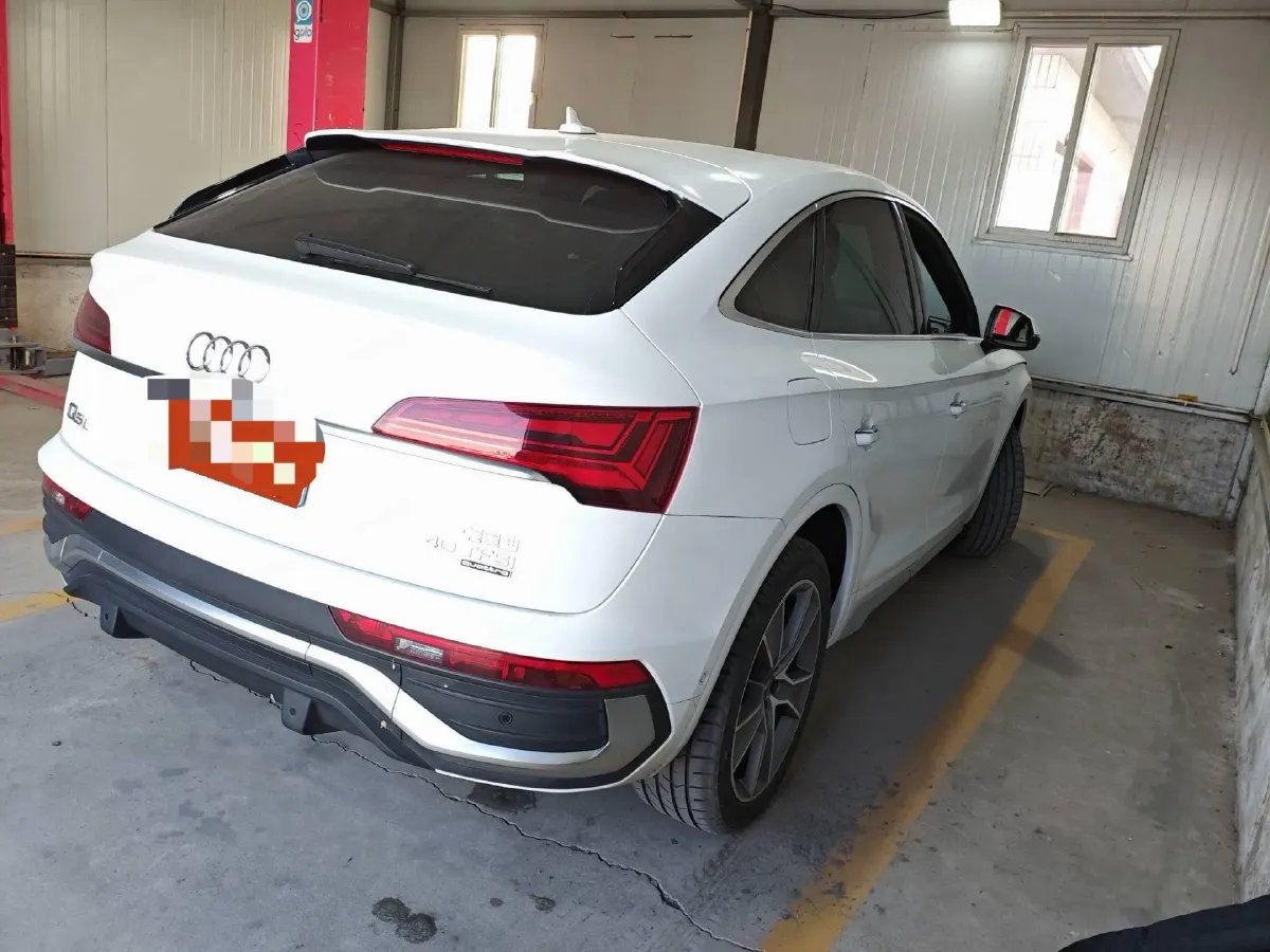 2022 Audi Q5L Sportback 2.0T 190HP L4 7DCT,autocango,china used car exporter,china ev exporter,chinese used car exporter,chinese used ev exporter