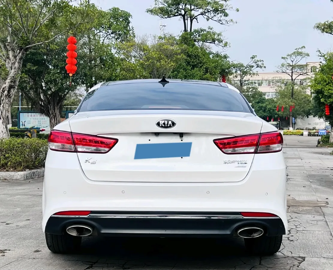 2017 Kia K5 2.0L 161HP L4 6AT,autocango,china used car exporter,china ev exporter,chinese used car exporter,chinese used ev exporter
