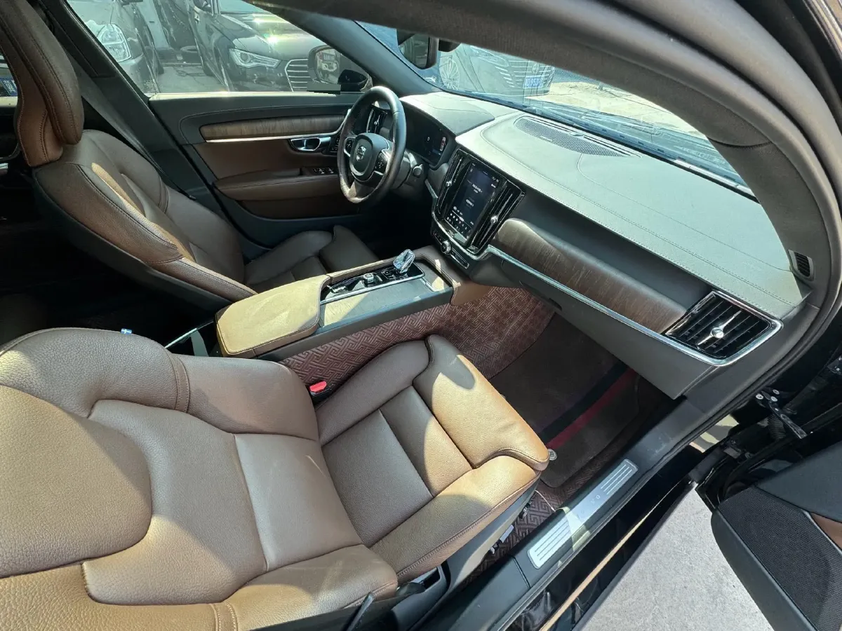 2024 Volvo S90 2.0T 250HP L4 8AT,autocango,china used car exporter,china ev exporter,chinese used car exporter,chinese used ev exporter