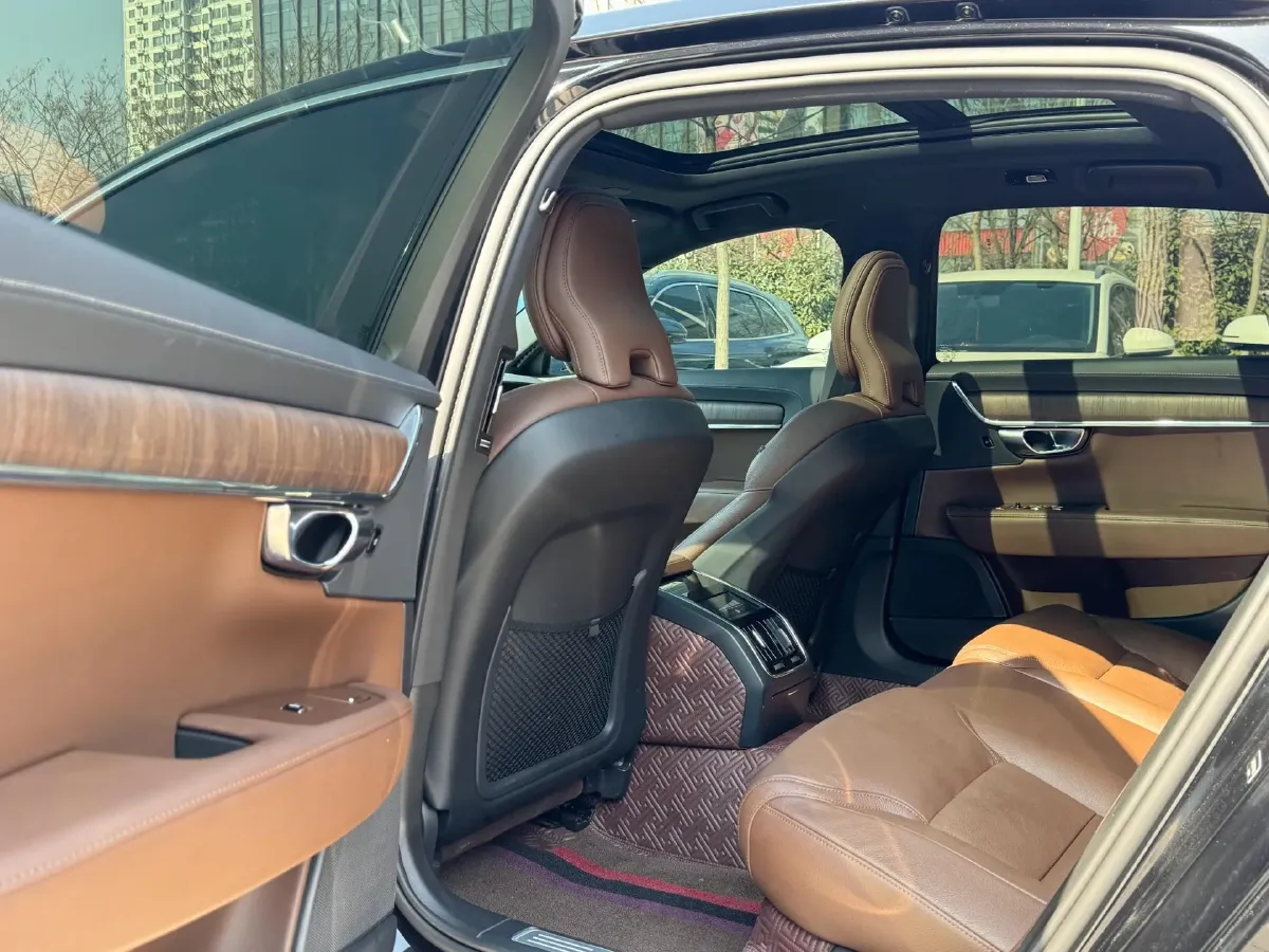 2024 Volvo S90 2.0T 250HP L4 8AT,autocango,china used car exporter,china ev exporter,chinese used car exporter,chinese used ev exporter