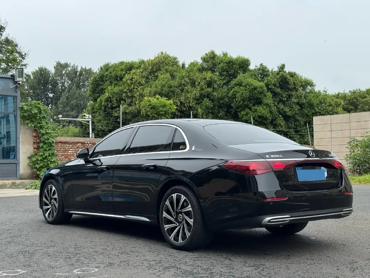 2024 Mercedes-Benz E Class 2.0T 258HP L4 9AT,autocango,china used car exporter,china ev exporter,chinese used car exporter,chinese used ev exporter