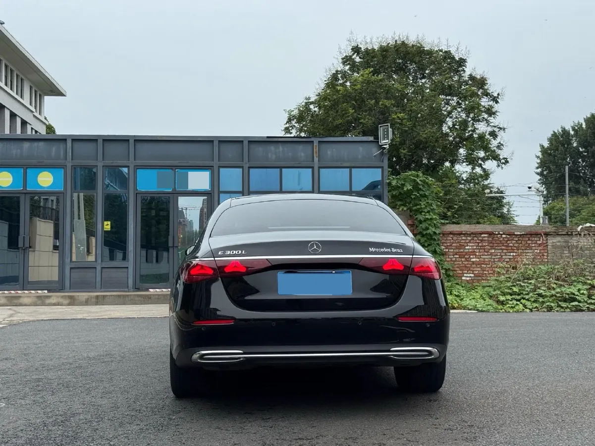 2024 Mercedes-Benz E Class 2.0T 258HP L4 9AT,autocango,china used car exporter,china ev exporter,chinese used car exporter,chinese used ev exporter