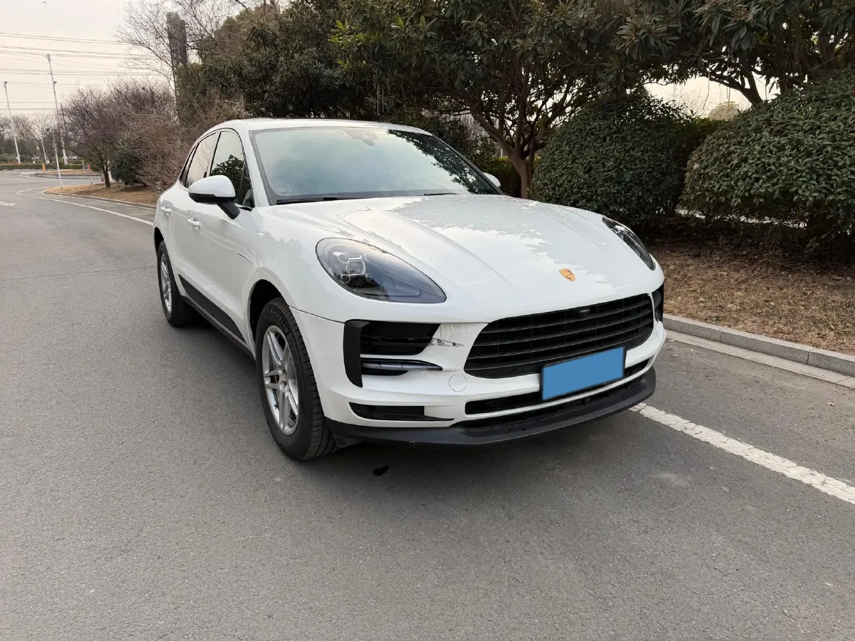 2021 Porsche Macan 2.0T 252HP L4 7DCT,autocango,china used car exporter,china ev exporter,chinese used car exporter,chinese used ev exporter