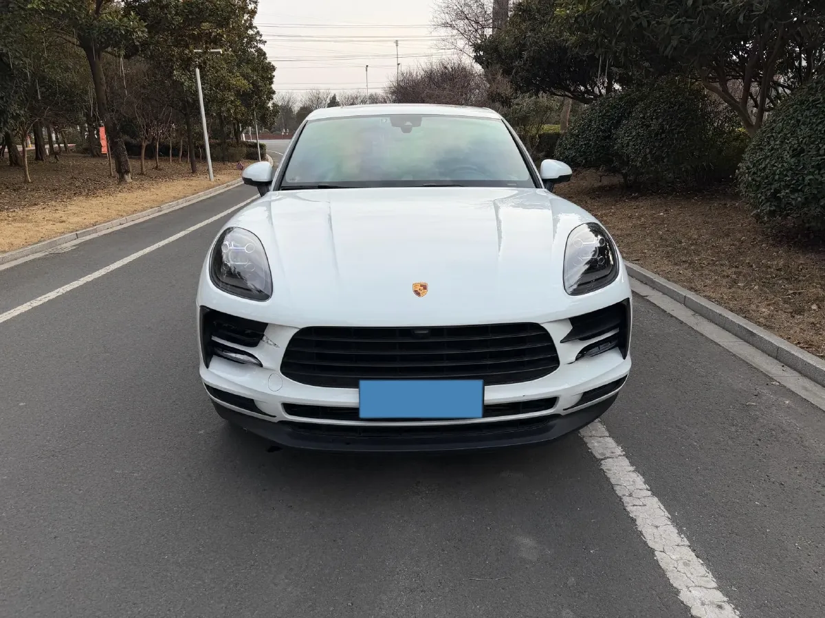 2021 Porsche Macan 2.0T 252HP L4 7DCT,autocango,china used car exporter,china ev exporter,chinese used car exporter,chinese used ev exporter