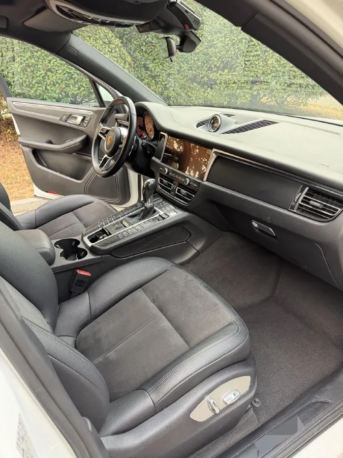2021 Porsche Macan 2.0T 252HP L4 7DCT,autocango,china used car exporter,china ev exporter,chinese used car exporter,chinese used ev exporter