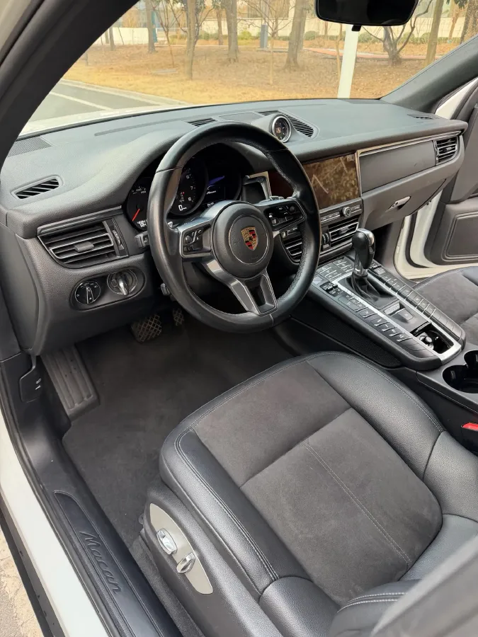 2021 Porsche Macan 2.0T 252HP L4 7DCT,autocango,china used car exporter,china ev exporter,chinese used car exporter,chinese used ev exporter