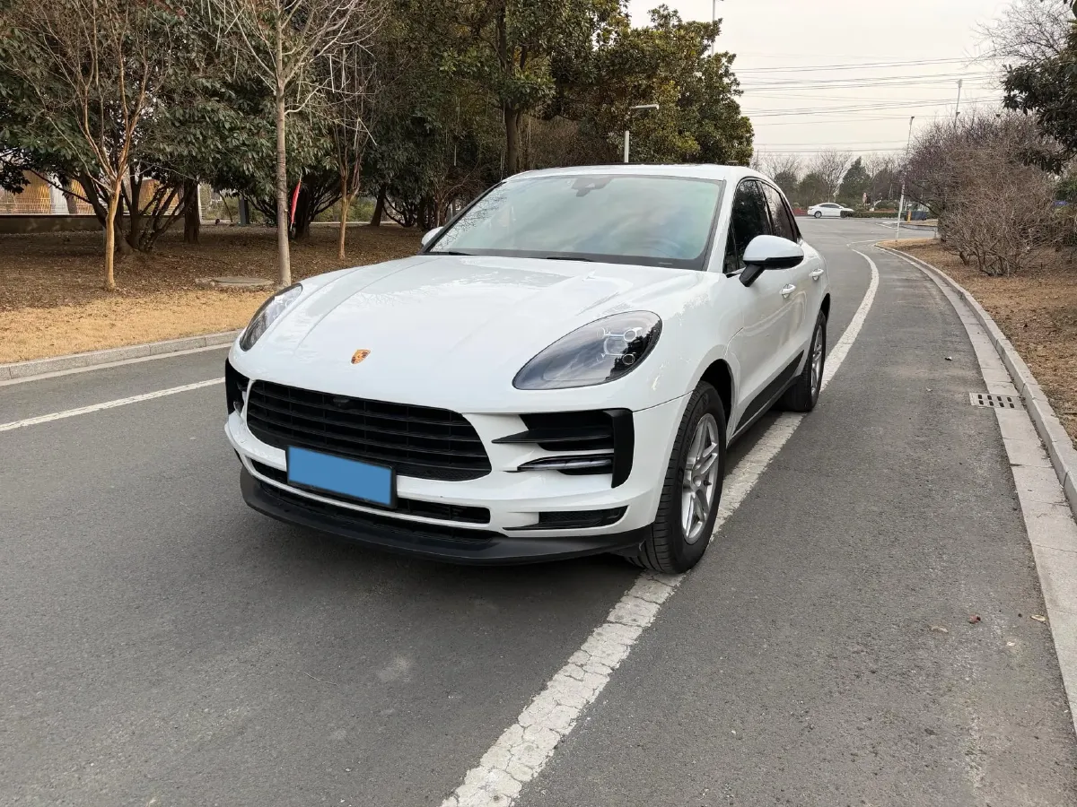 2021 Porsche Macan 2.0T 252HP L4 7DCT,autocango,china used car exporter,china ev exporter,chinese used car exporter,chinese used ev exporter