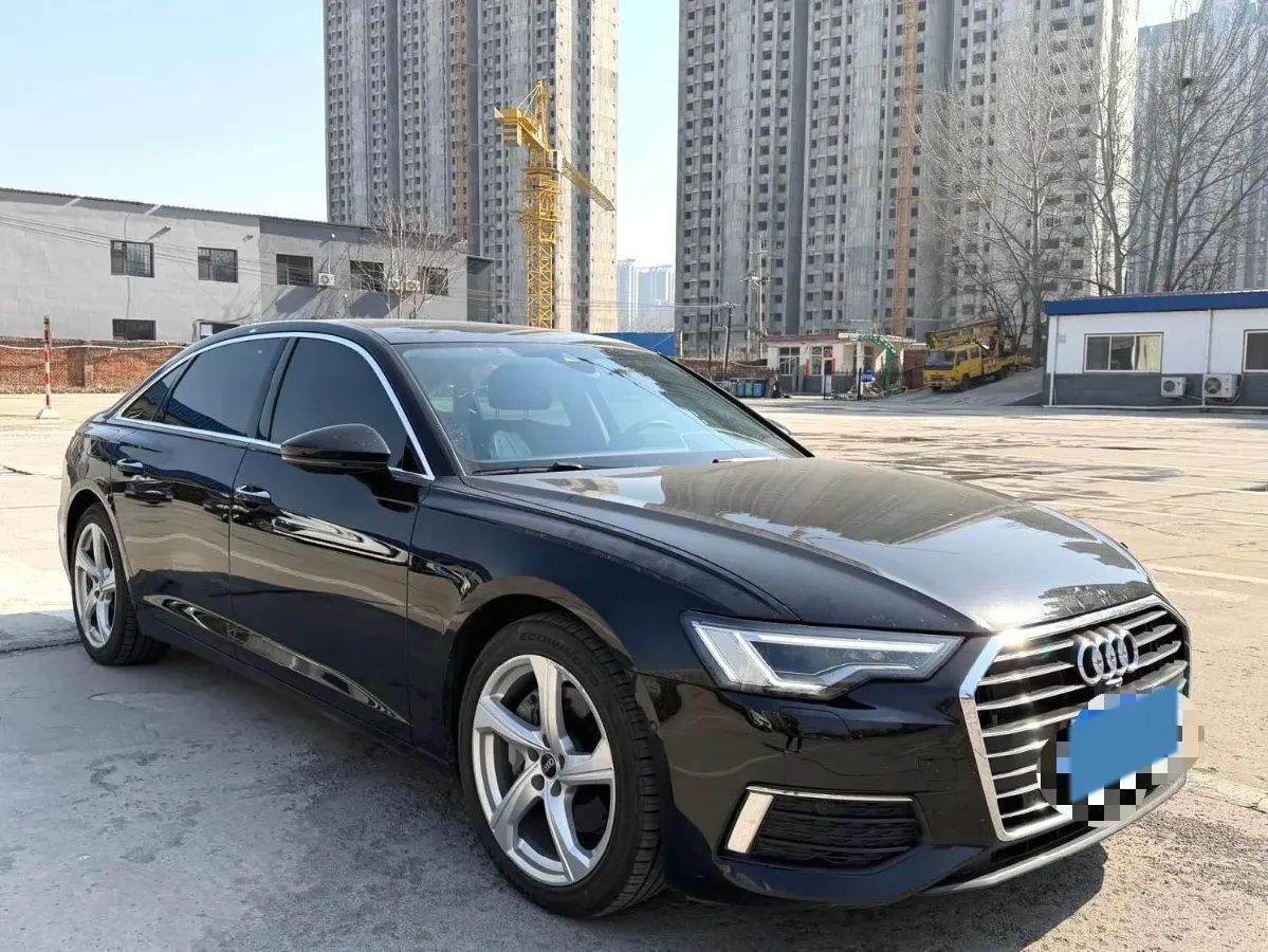 2022 Audi A6L 2.0T 224HP L4 7DCT,autocango,china used car exporter,china ev exporter,chinese used car exporter,chinese used ev exporter