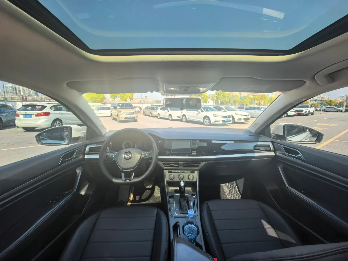 2018 Skoda Karoq 1.4T 150HP L4 7DCT,autocango,china used car exporter,china ev exporter,chinese used car exporter,chinese used ev exporter