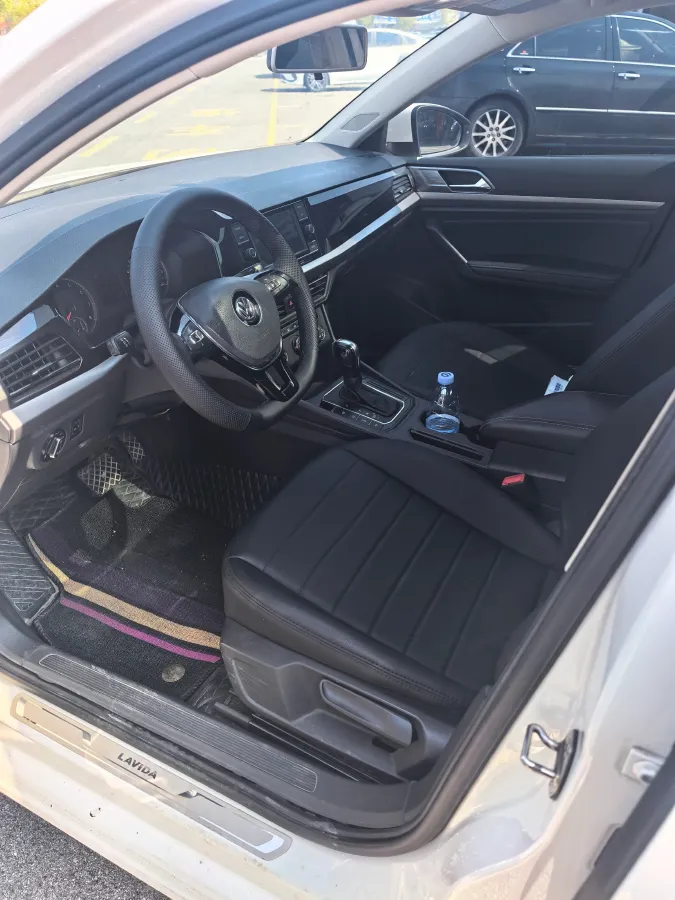 2018 Skoda Karoq 1.4T 150HP L4 7DCT,autocango,china used car exporter,china ev exporter,chinese used car exporter,chinese used ev exporter