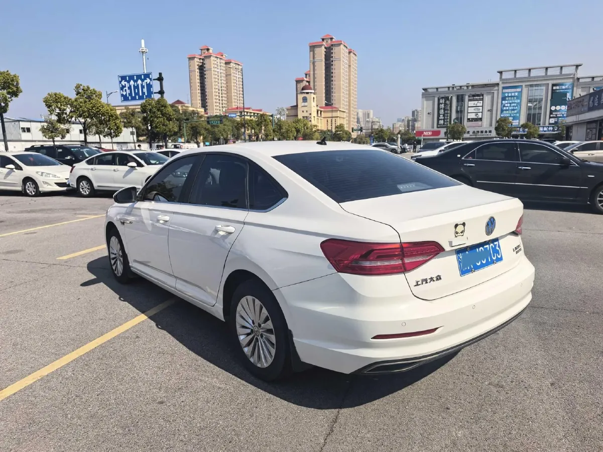 2018 Skoda Karoq 1.4T 150HP L4 7DCT,autocango,china used car exporter,china ev exporter,chinese used car exporter,chinese used ev exporter