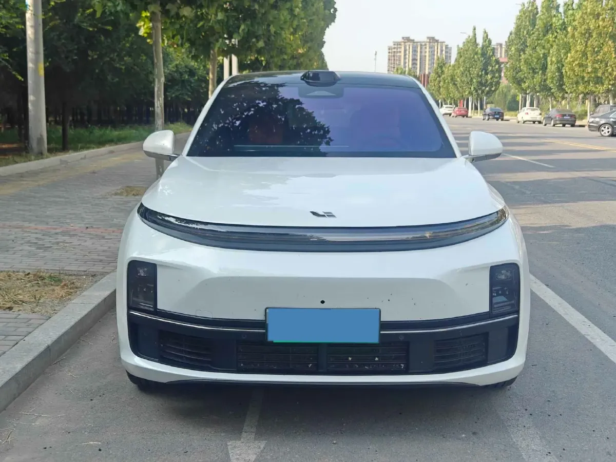 2024 Li L8 Range Extended 154HP REEV 42.8KWH,autocango,china used car exporter,china ev exporter,chinese used car exporter,chinese used ev exporter