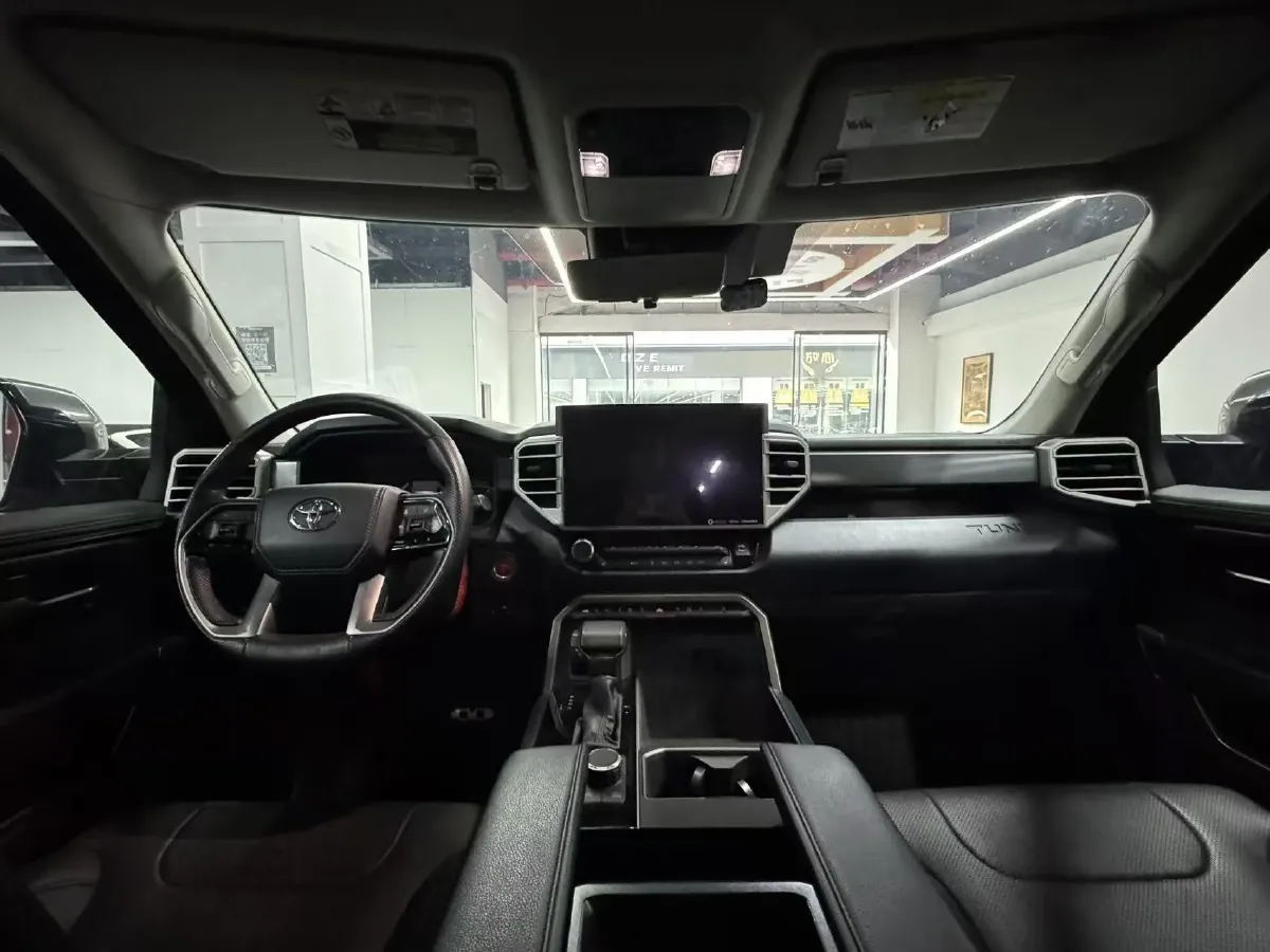 2022 Tank 300 2.0T 227HP L4 8AT,autocango,china used car exporter,china ev exporter,chinese used car exporter,chinese used ev exporter