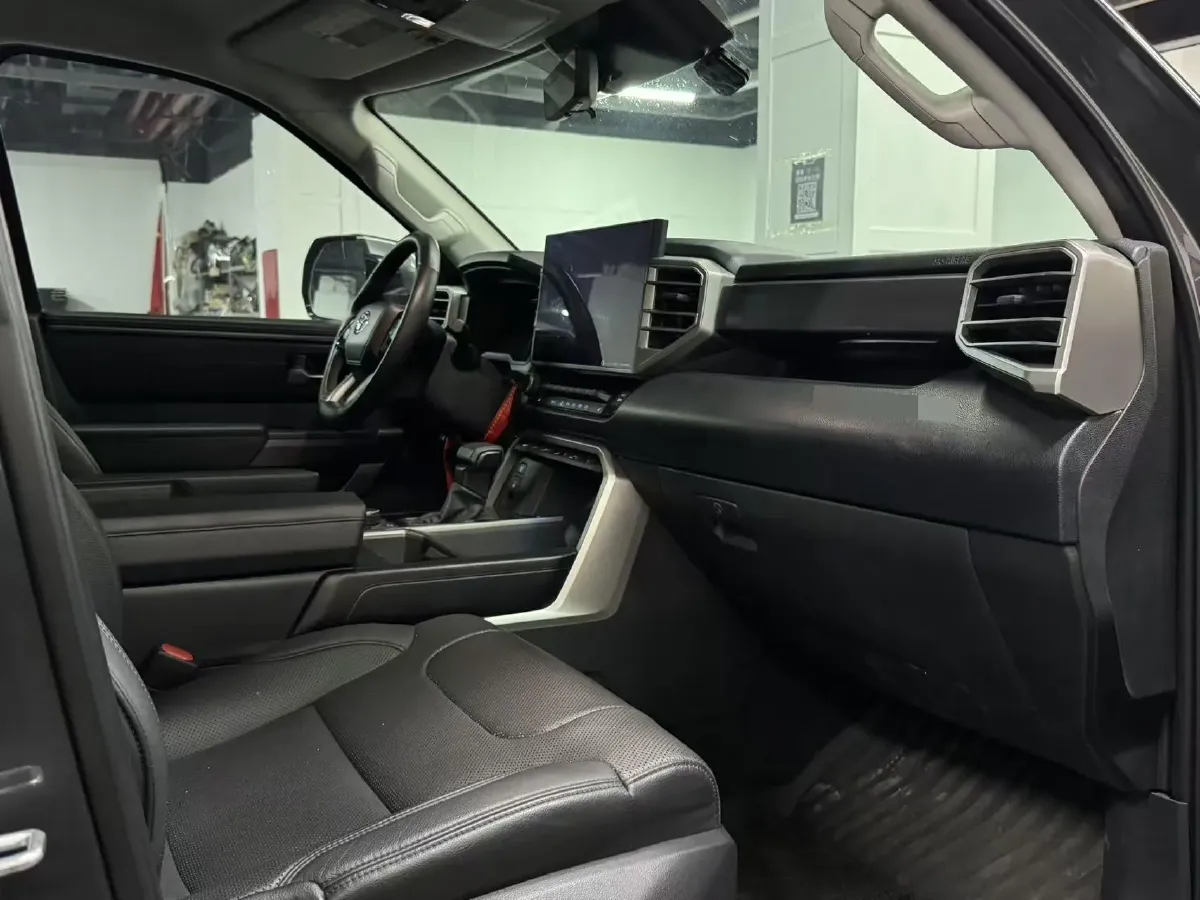 2022 Tank 300 2.0T 227HP L4 8AT,autocango,china used car exporter,china ev exporter,chinese used car exporter,chinese used ev exporter