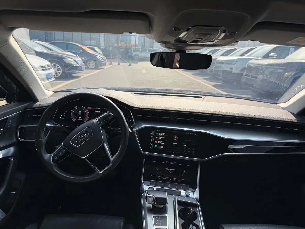 2021 Audi A6L 2.0T 190HP L4 7DCT,autocango,china used car exporter,china ev exporter,chinese used car exporter,chinese used ev exporter