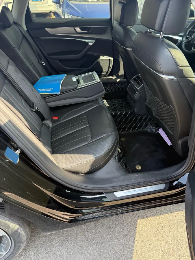 2021 Audi A6L 2.0T 190HP L4 7DCT,autocango,china used car exporter,china ev exporter,chinese used car exporter,chinese used ev exporter