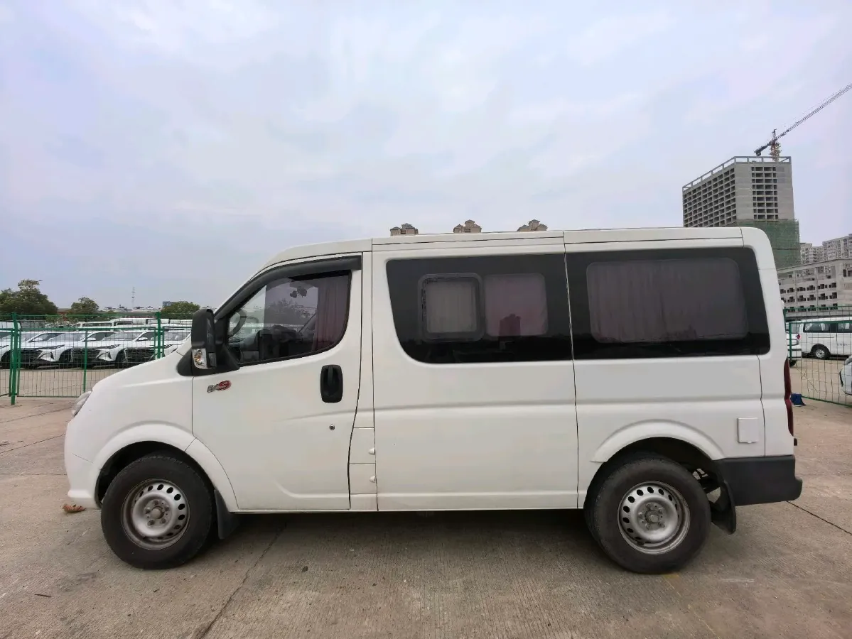 2021 DongFeng DFAC YuFeng 2.4T 140HP L4 6MT,autocango,china used car exporter,china ev exporter,chinese used car exporter,chinese used ev exporter