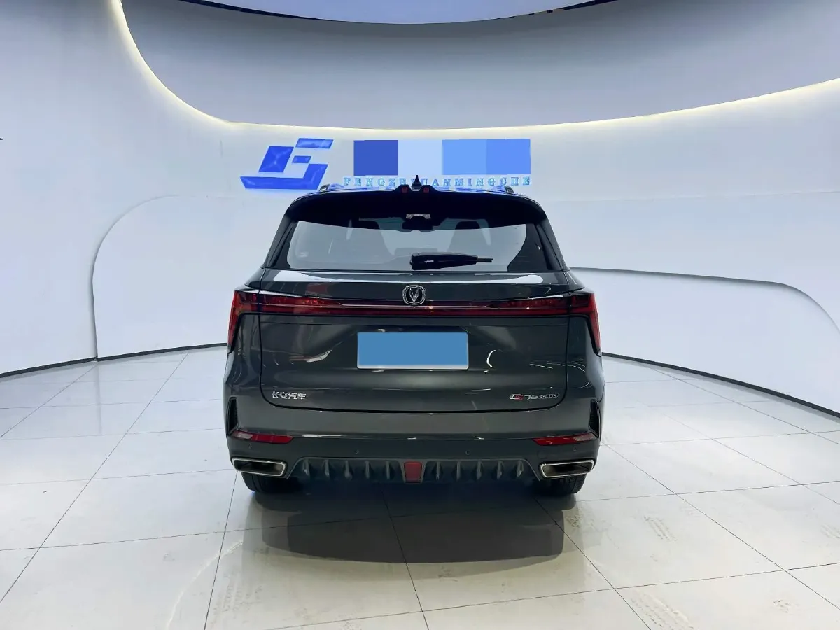 2022 ChangAn CS75 Plus 1.5T 188HP L4 8AT,autocango,china used car exporter,china ev exporter,chinese used car exporter,chinese used ev exporter