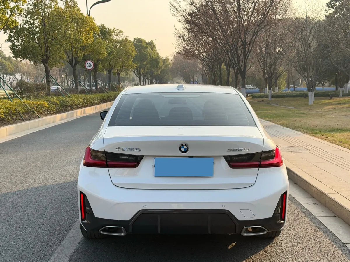 2023 BMW 3 Series 2.0T 184HP L4 8AT,autocango,china used car exporter,china ev exporter,chinese used car exporter,chinese used ev exporter