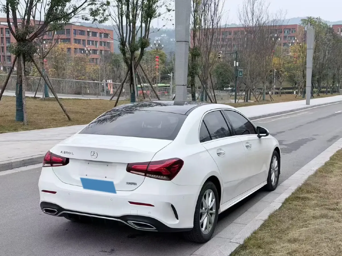2021 Mercedes-Benz A Class 1.3T 163HP L4 7DCT,autocango,china used car exporter,china ev exporter,chinese used car exporter,chinese used ev exporter