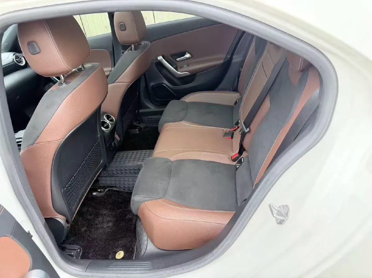 2021 Mercedes-Benz A Class 1.3T 163HP L4 7DCT,autocango,china used car exporter,china ev exporter,chinese used car exporter,chinese used ev exporter