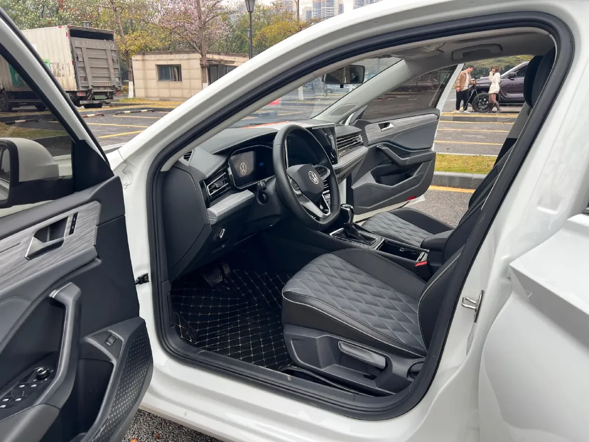 2023 Volkswagen Sagitar 1.5T 160HP L4 7DCT,autocango,china used car exporter,china ev exporter,chinese used car exporter,chinese used ev exporter