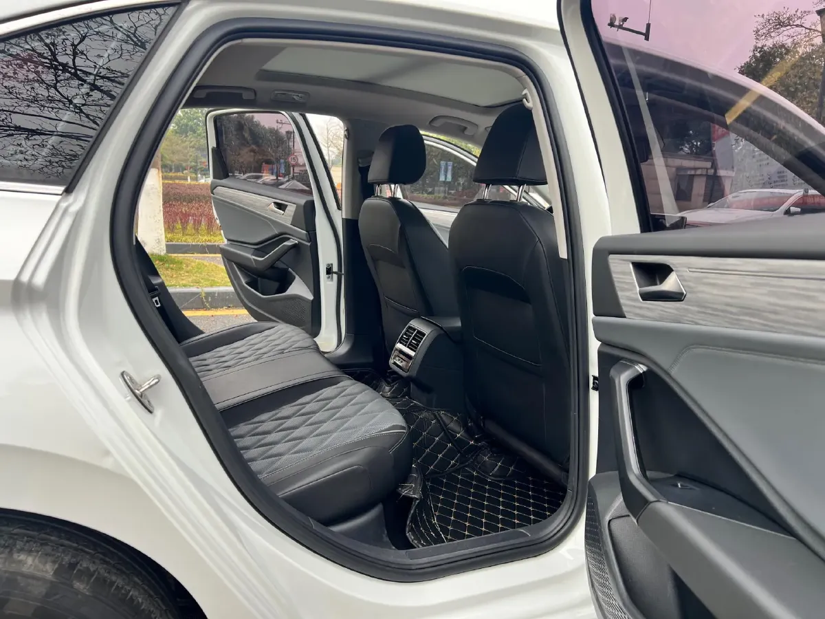 2023 Volkswagen Sagitar 1.5T 160HP L4 7DCT,autocango,china used car exporter,china ev exporter,chinese used car exporter,chinese used ev exporter