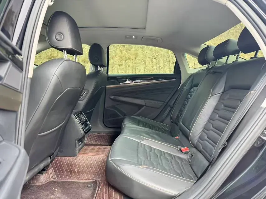 2019 Skoda Kodiak 2.0T 186HP L4 7DCT,autocango,china used car exporter,china ev exporter,chinese used car exporter,chinese used ev exporter