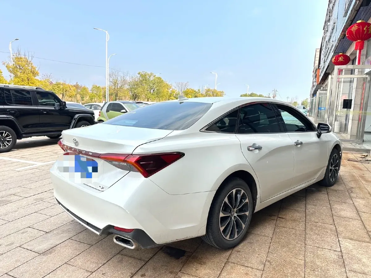 2023 Toyota Avalon 2.0L 177HP L4 CVT,autocango,china used car exporter,china ev exporter,chinese used car exporter,chinese used ev exporter