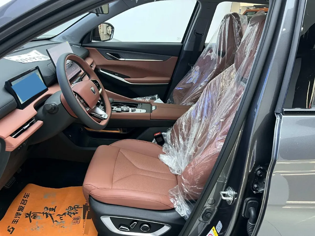 2026 ChangAn CS75 Plus 1.5T 192HP L4 8AT,autocango,china used car exporter,china ev exporter,chinese used car exporter,chinese used ev exporter