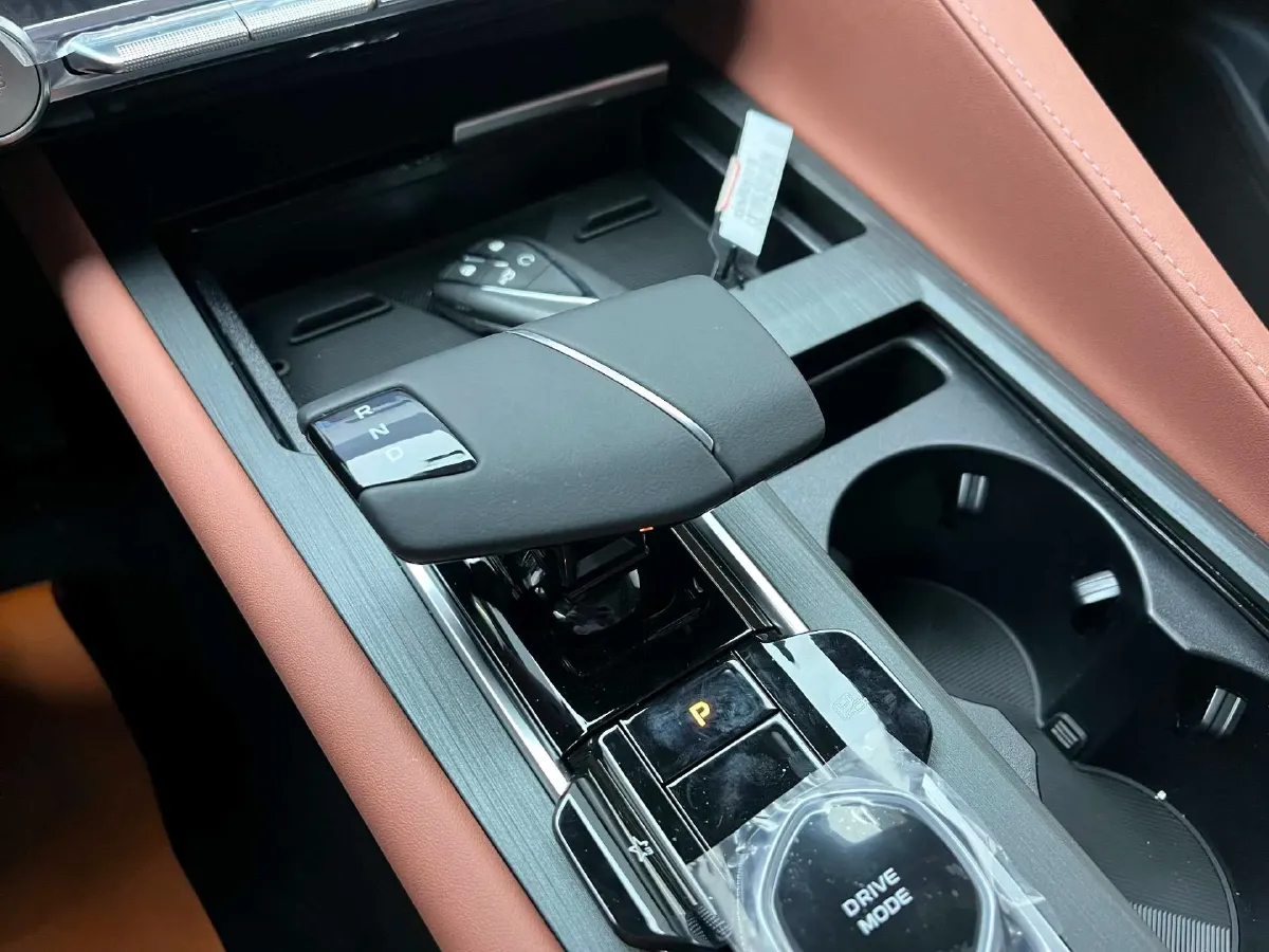 2026 ChangAn CS75 Plus 1.5T 192HP L4 8AT,autocango,china used car exporter,china ev exporter,chinese used car exporter,chinese used ev exporter